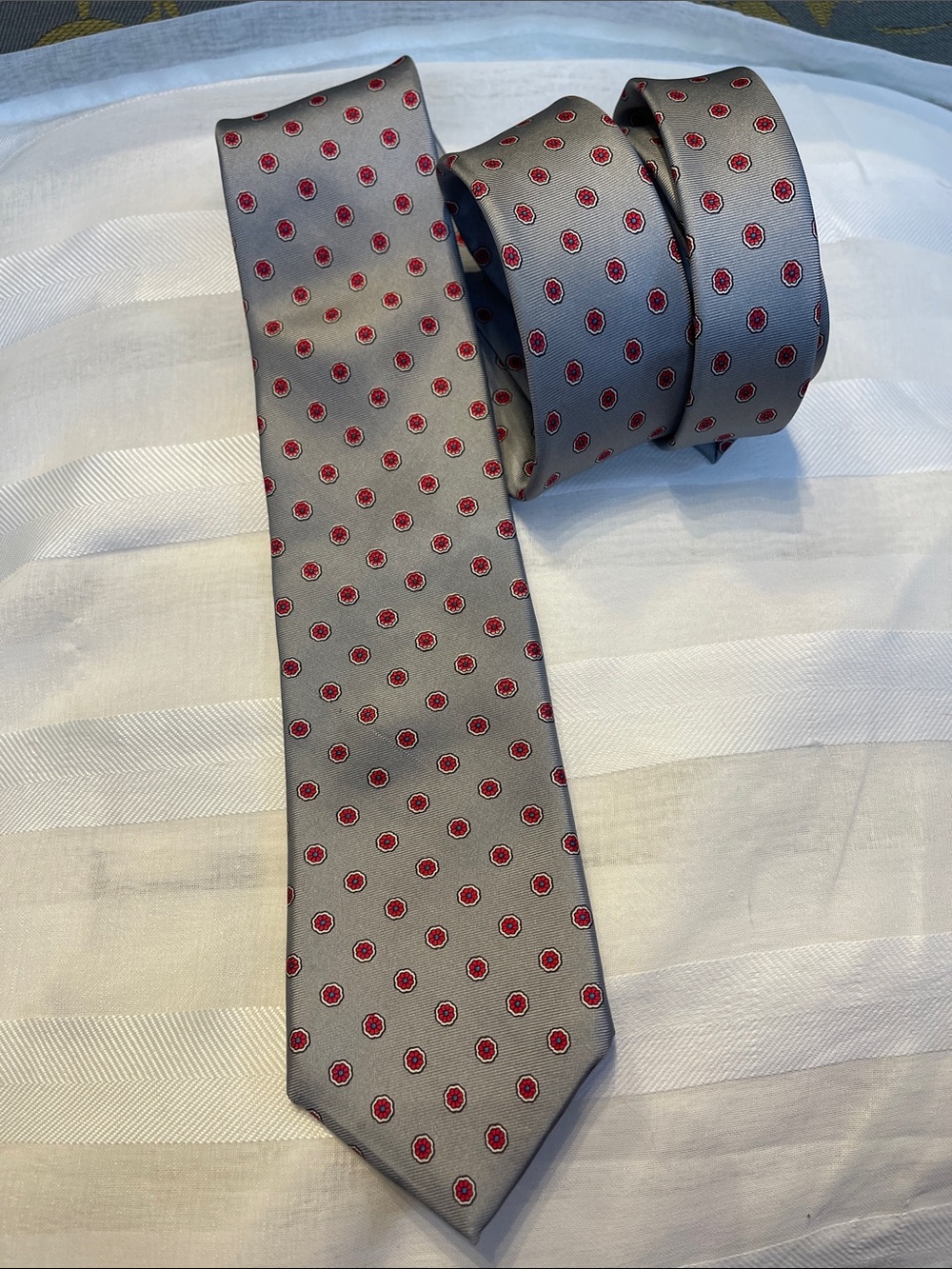 Silvery Gray Tie with Red Dot Motif - Men's Formal Tie
